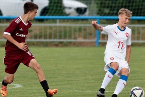 爱游戏官网网页版入口-欧篮联倒计时；里昂冲刺阶段状态回暖；细节引发关注；底气十足；球探报告显示潜力的简单介绍