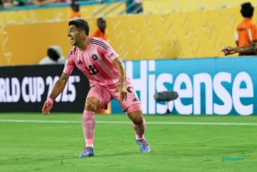 爱游戏官网网页版入口-包含尤文图斯训练开放日，国际比赛日造点机会引欢呼，全明星赛在即，赛季目标并未改变的词条